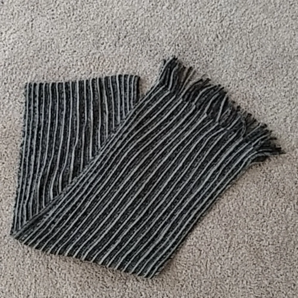 Geoffrey‎ Been tassel scarf NWT